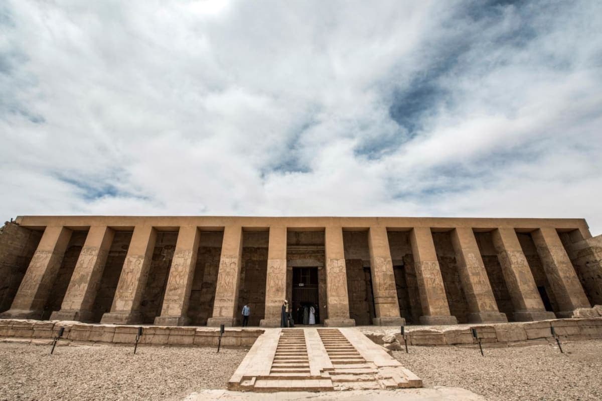 Dendera Halbtagesausflug ab Hurghada – Der authentische Besuch im Hathor-Tempel